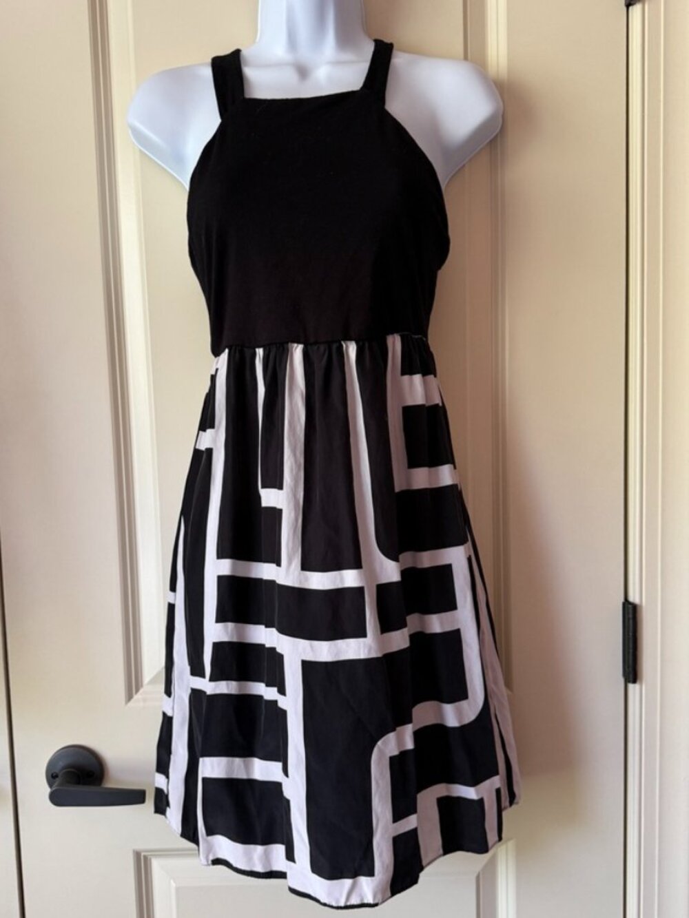 Alice & Trixie Silk Dress size Small